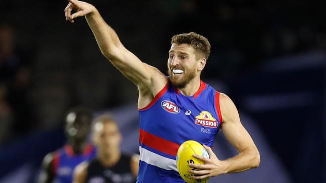 MELBOURNE, AUSTRALIA - MAY 09: Marcus Bontempelli of the Bulldogs in action during the 2021 AFL Round 08 match between the Western Bulldogs and the Carlton Blues at Marvel Stadium on May 09, 2021 in Melbourne, Australia. (Photo by Michael Willson/AFL Photos via Getty Images)