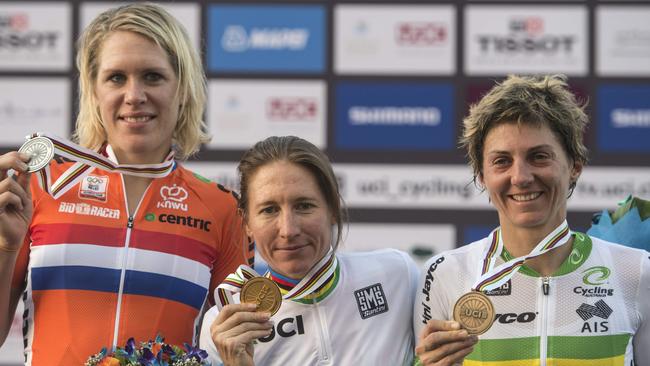 Gold Coast cyclist Katrin Garfoot finishes third in the world time ...