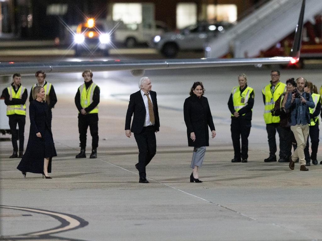 He made a beeline for his wife. Picture: NewsWire / Ben Appleton