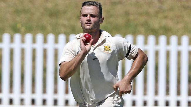 Michael Rogneda in action for Northcote. Picture: Andy Brownbill