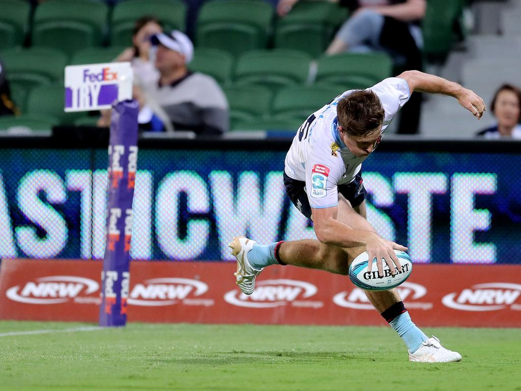 Alex Newsome scores one of his two tries for the Waratahs in Perth. Picture: Will Russell/Getty Images