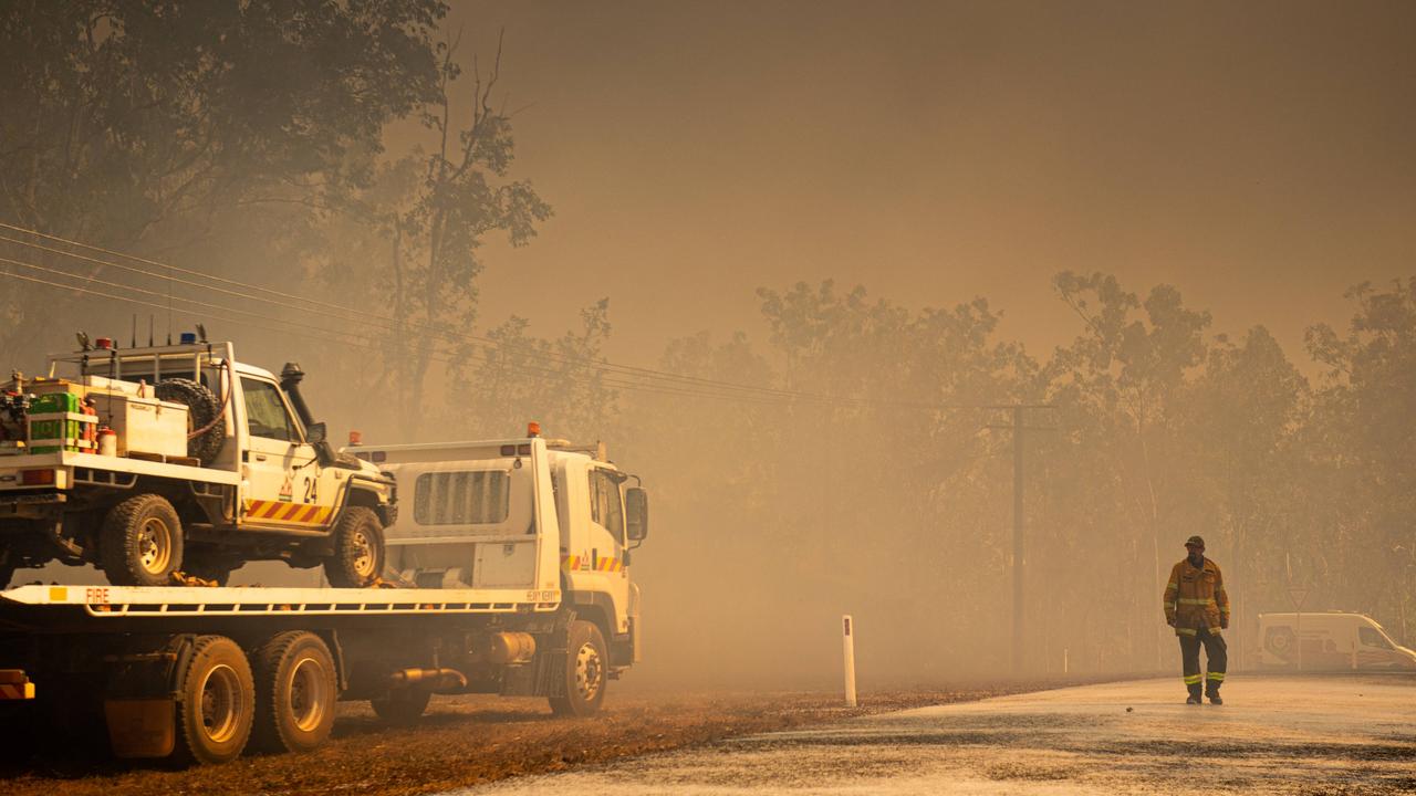 A fire threatens homes and properties in Humpty Doo in late August, It was the second fire in the area in two days and came as the NT braced for an extreme fire danger day. Picture : Che Chorley