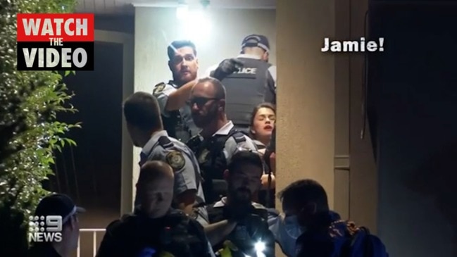 Man in hospital after being stabbed by mum (9 News)