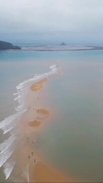 Incredible natural phenomenon caused by super low tide