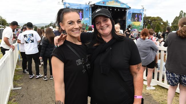 Hello Sunshine Music &amp; Food Festival. Tammy Parker and Kat Hudson Picture: David Smith