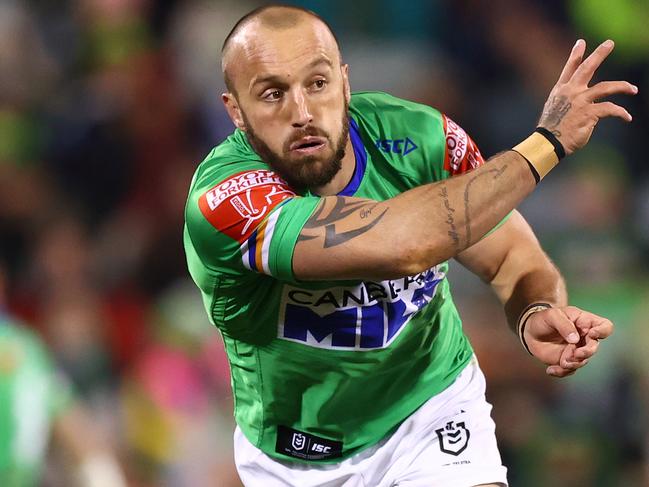 CANBERRA, AUSTRALIA - JUNE 12: Josh Hodgson of the Raiders passes during the round 14 NRL match between the Canberra Raiders and the Brisbane Broncos at GIO Stadium, on June 12, 2021, in Canberra, Australia. (Photo by Mark Nolan/Getty Images)