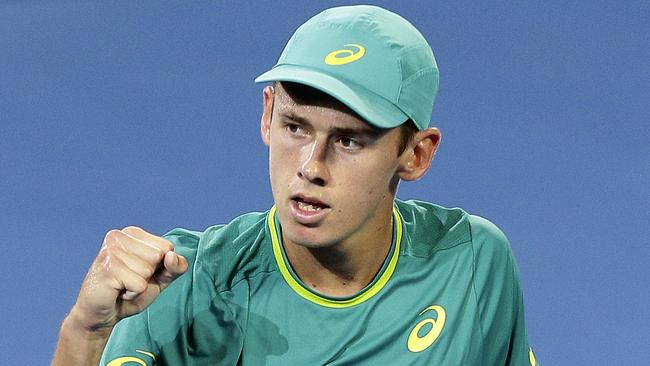 Australian teenager Alex De Minaur on his way to beating Milos Raonic at the Brisbane International.