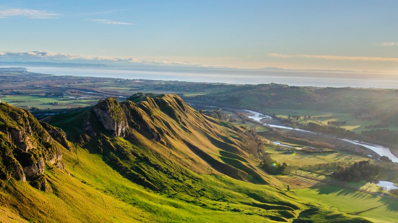 NZ hoping to lure tourists over summer as La Nina batters Australia