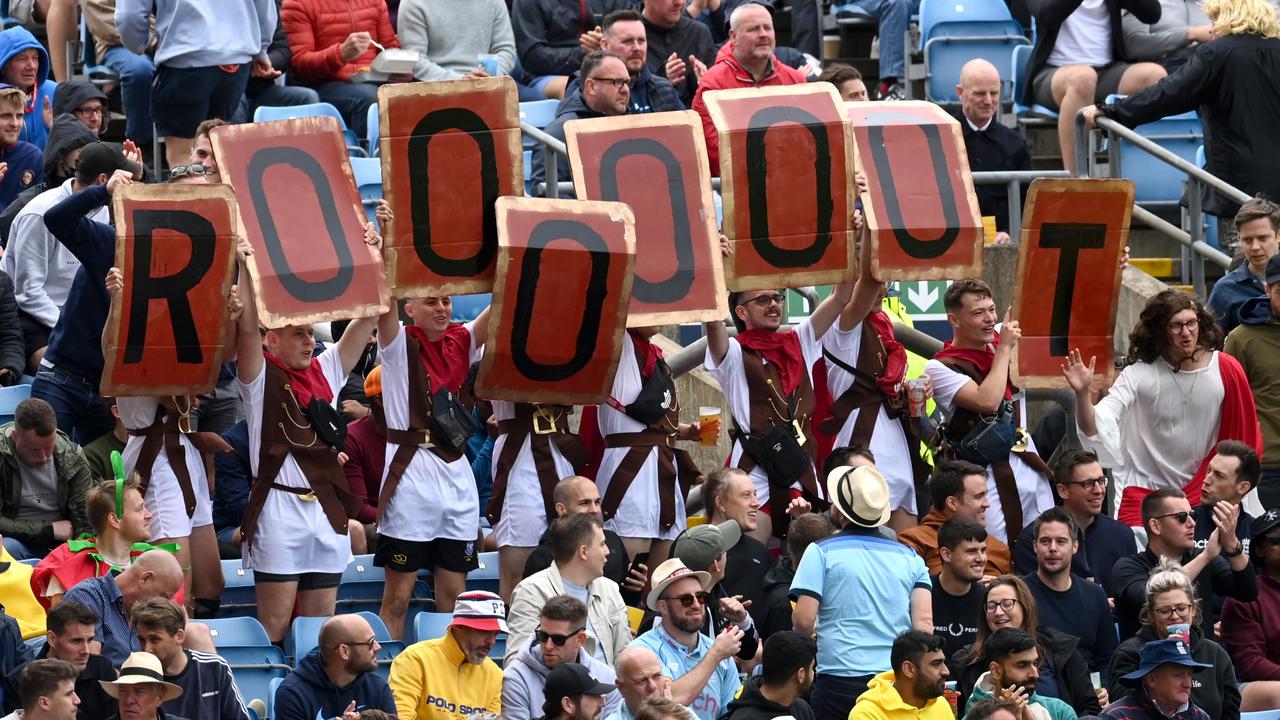 The Australians can expect a boisterous English crowd in the third Test. Picture: Getty Images