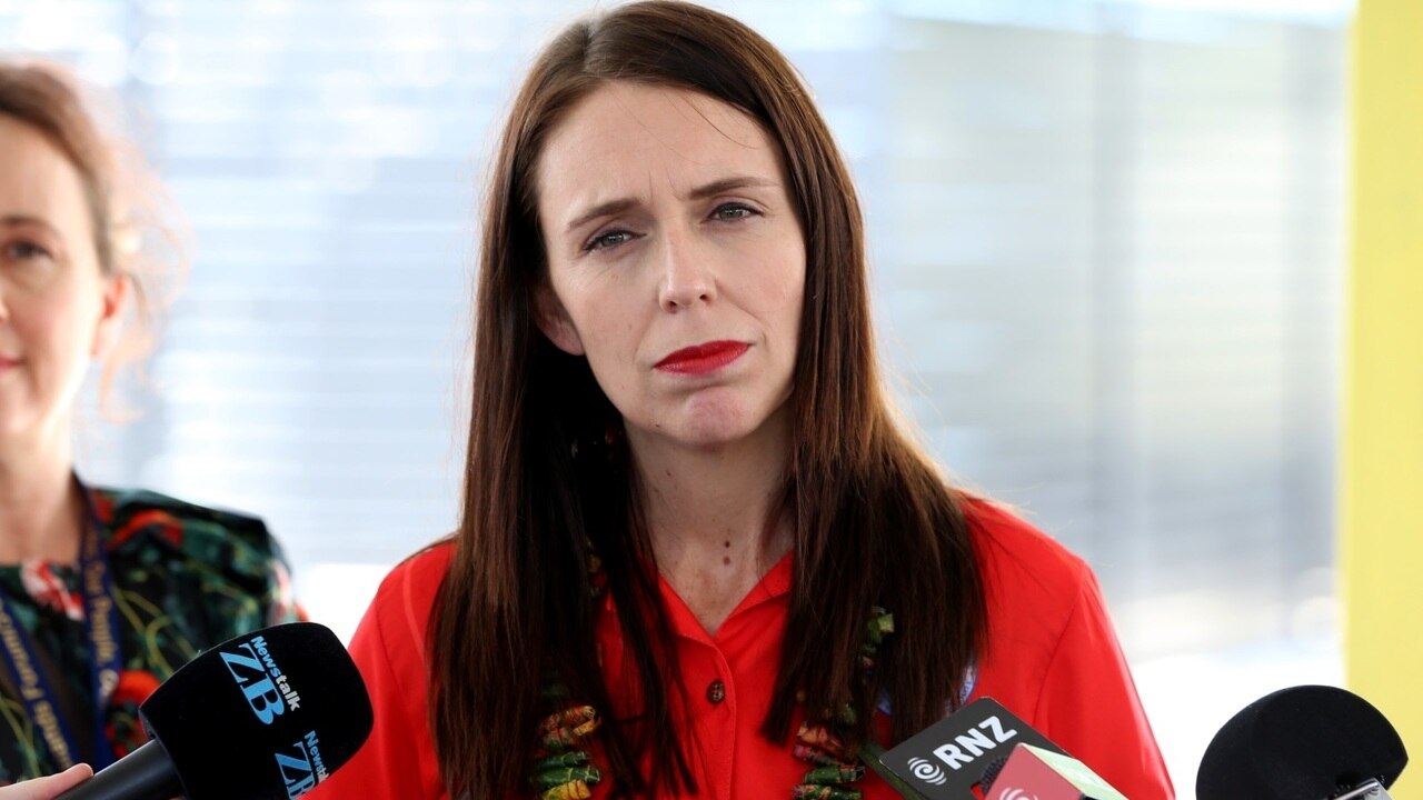 Ardern warns Aust must combat coronavirus before she green lights trans-Tasman travel