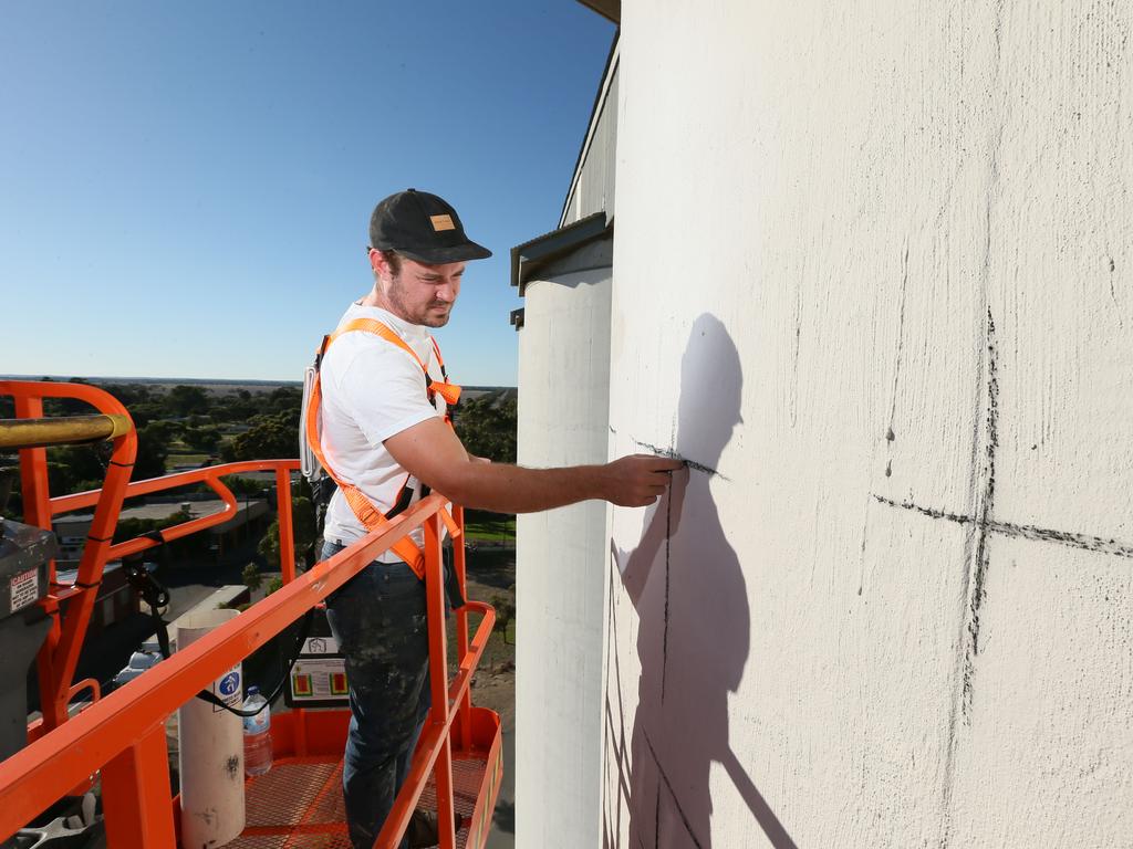 Going silo: Wheat tower art from across Australia | The Advertiser