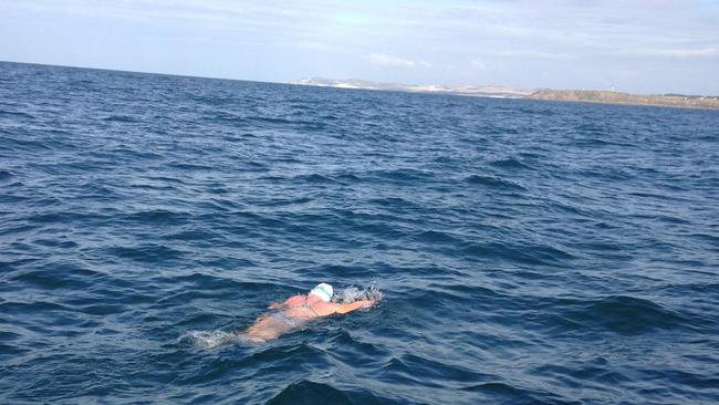 English Channel: Candlebark School teacher tackles marathon swims ...