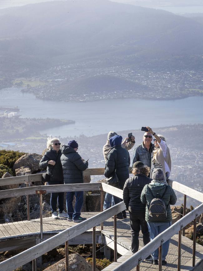 Pinnacle lookout kunanyi/ Mount Wellington. Picture: Chris Kidd