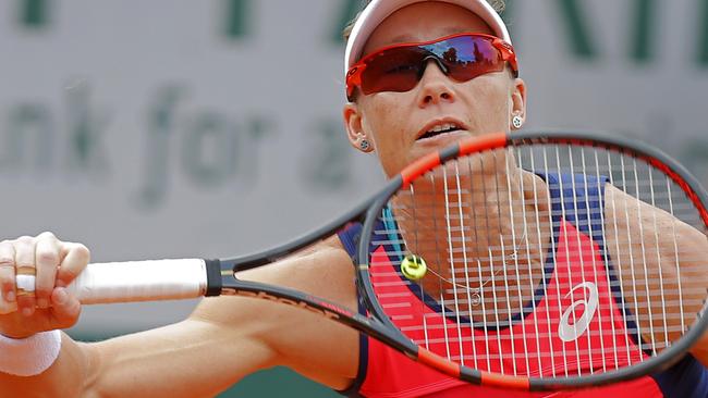 Sam Stosur’s French Open is over after a three-set fourth-round loss.