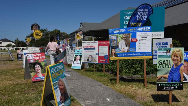 Voter at the Tugun Community Centre with no volunteers to hand out flyers. (Photo/Steve Holland)