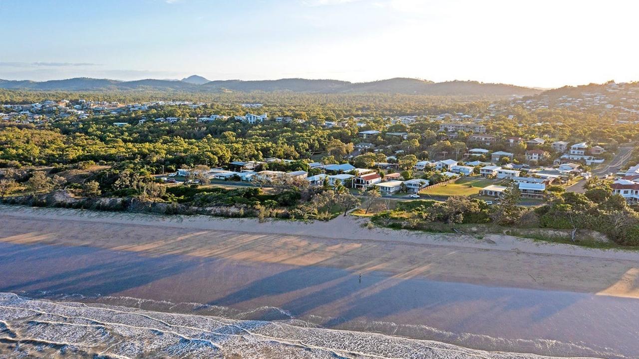 Two beachfront properties in Lammermoor have sold for more than $800,000. Picture: Contributed