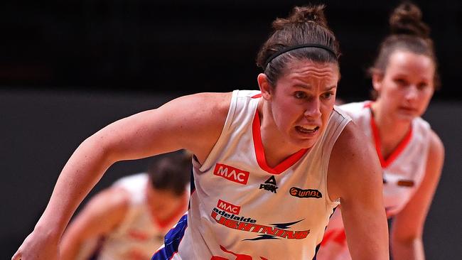 US star Samantha Logic in action for the Adelaide Lightning on Friday night.