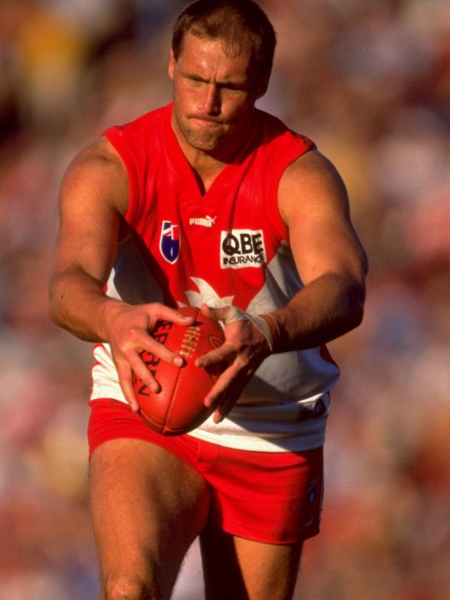 Tony Lockett in action in 1999. Picture: Jack Atley