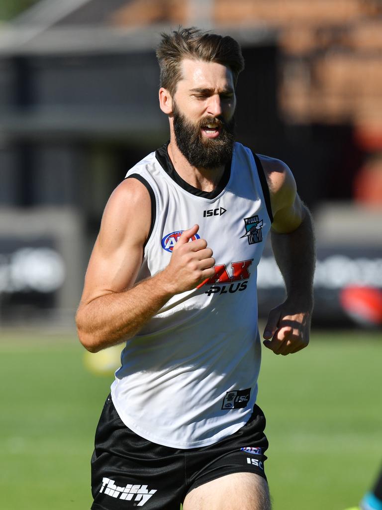 Justin Westhoff is playing as permanent forward in 2019.