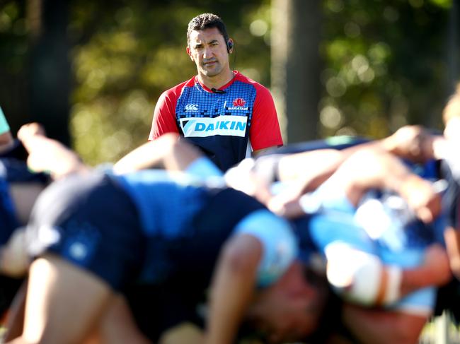 Daryl Gibson watches his forwards scrummage during the Waratahs training session at  Bus Loop Oval, Moore Park . Picture : Gregg Porteous