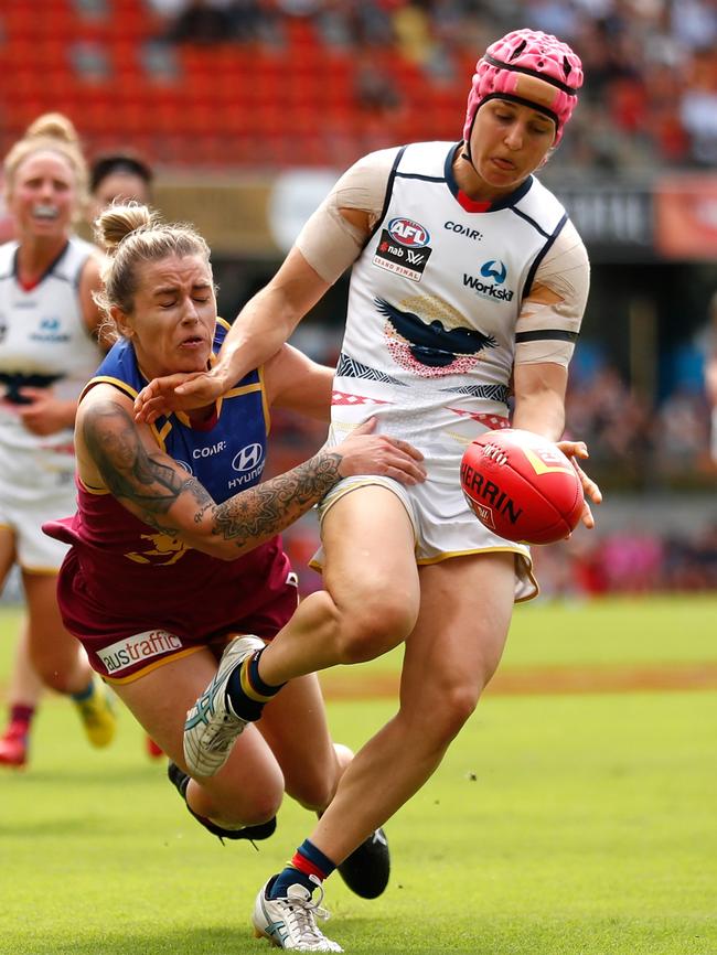 The late Heather Anderson, pictured in action for the Crows in 2017.