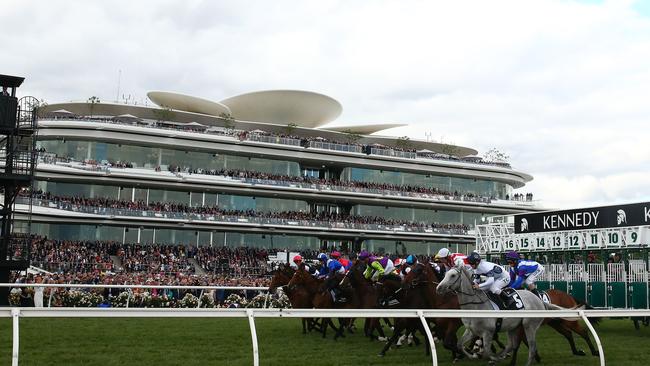 MELBOURNE, AUSTRALIA — NOVEMBER 08: The field heads off at the start of race eight the Kennedy Oaks during Oaks Day at Flemington Racecourse on November 08, 2018 in Melbourne, Australia. (Photo by Robert Cianflone/Getty Images)