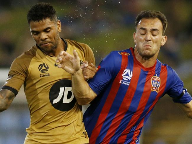 Ben Kantarovski of the Jets, right, contests the ball with Kwame Yeboah of the Wanderers during the A-League Round 8 match between the Newcastle Jets and the Western Sydney Wanderers at McDonald Jones Stadium, Newcastle, Saturday, November 30, 2019. (AAP Image/Darren Pateman) NO ARCHIVING, EDITORIAL USE ONLY