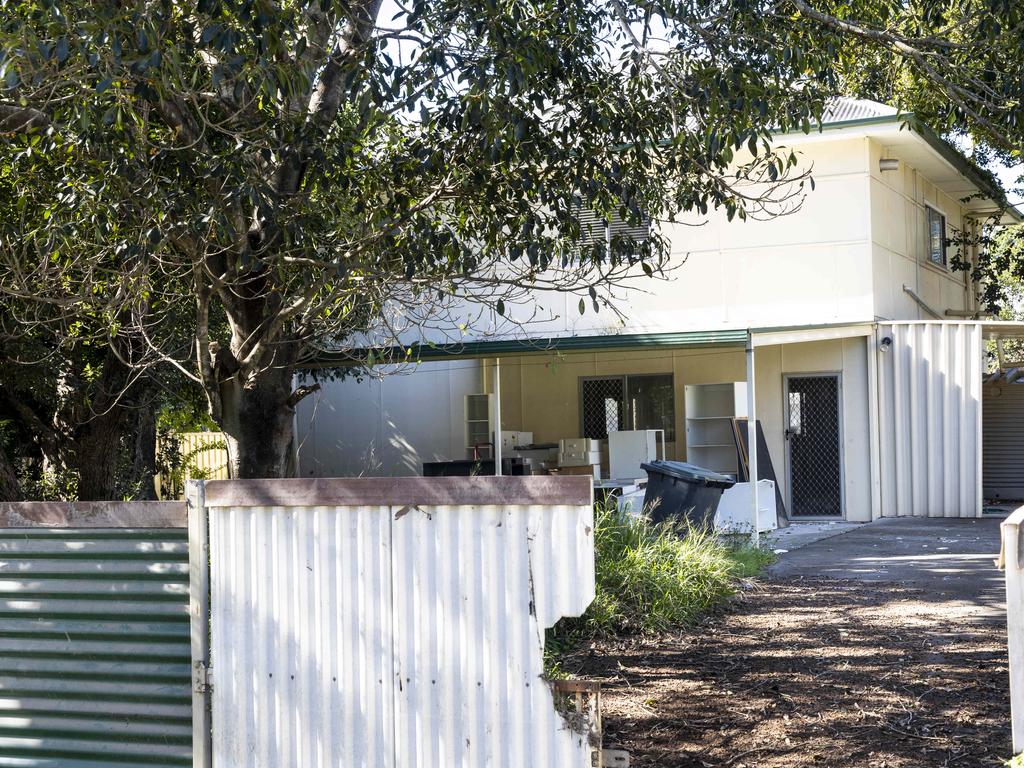 An abandoned / unoccupied, flood damaged house on Corella Street, Rocklea. Many houses in Rocklea have been unoccupied since the floods in February, with some apparently unoccupied since the 2011 flood. Picture : Matthew Poon.