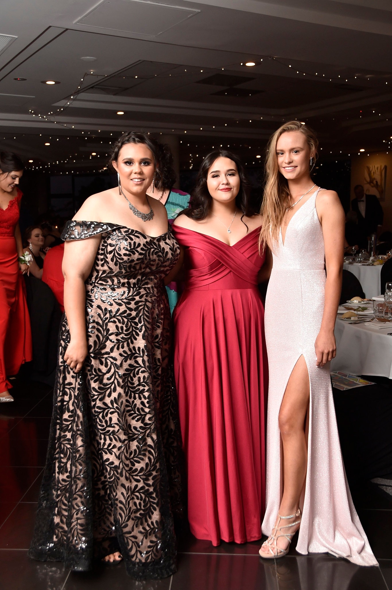 Ashleigh Barr, (left) with Shaylee Smith and Courtney-Zara Bosher. Toowoomba State High School formal at Picnic Point, Wednesday, November 13, 2019.