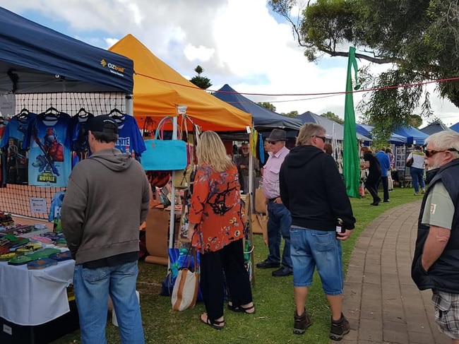 Coffin Bay plays host to the BAMM Beach Art Music Markets multiple times, per year hosted by the Coffin Bay Progress Association