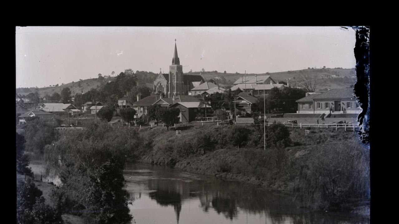 The Richmond River at Lismore (now renamed the Wilson River) from the Rose Stereograph Company Collection.