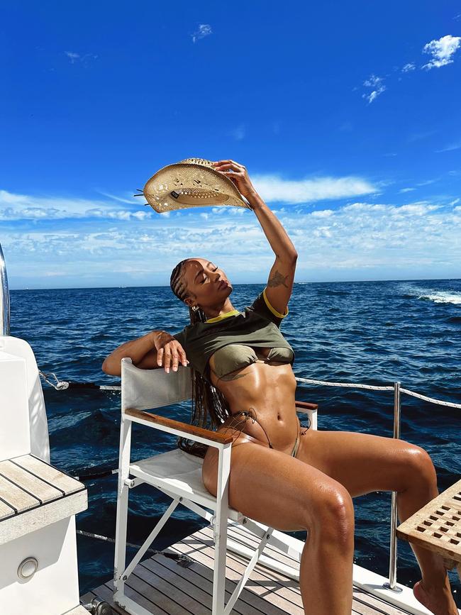 She is known to share her workout routines on her account. Picture: Instagram/iamkaylanicole