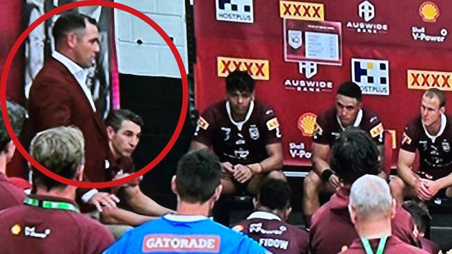 Cameron Smith's halftime address to the Maroons as coach Billy Slater looks on.