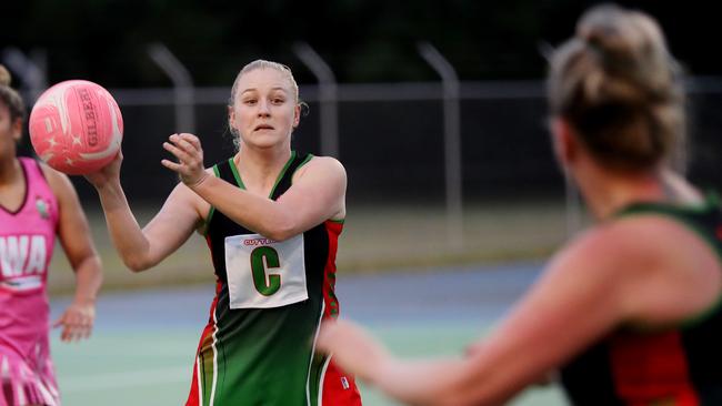 Cairns Netball: Leprechauns v South Cairns Cutters. Cutters' Gabby Walter. PICTURE: STEWART McLEAN