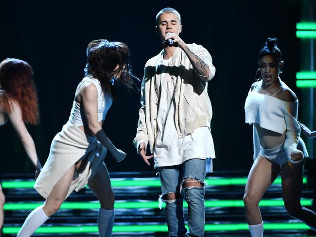 After this performance at the 2016 Billboard Music Awards, Bieber slammed award shows, saying everyone there is only worried about getting on-screen.