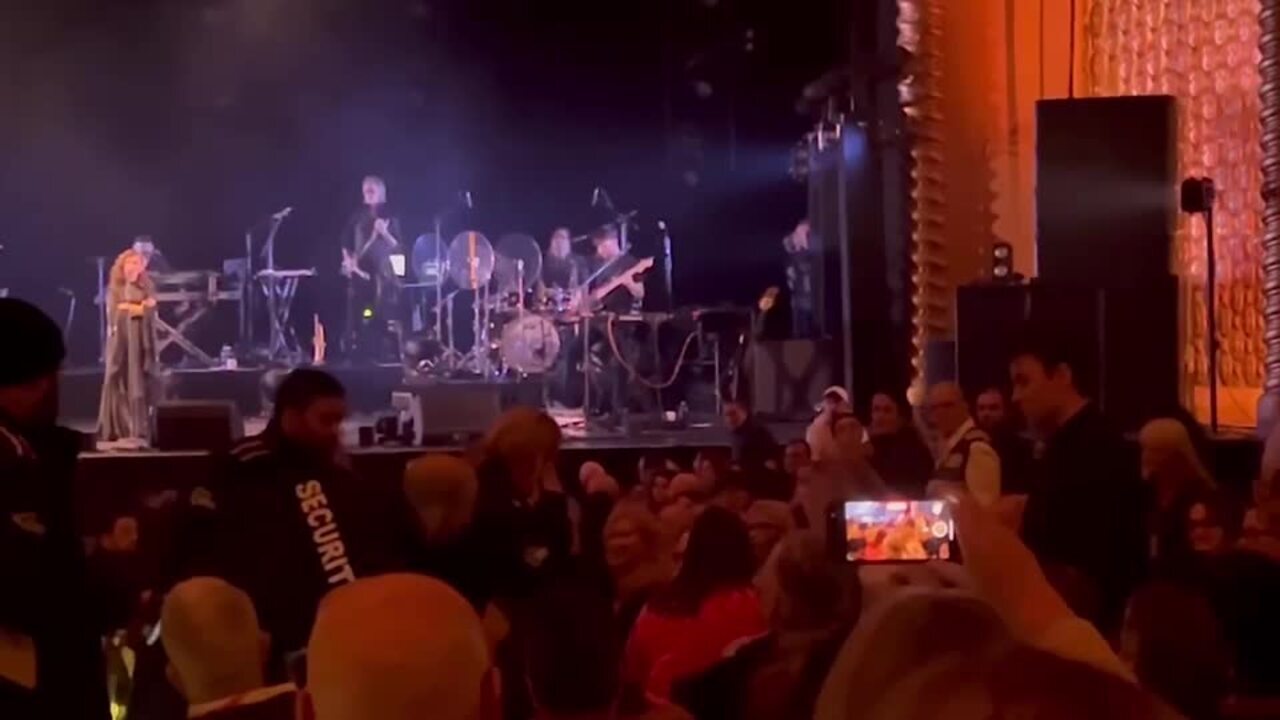Tina Arena refused to perform after a heated exchange erupted between audience members.