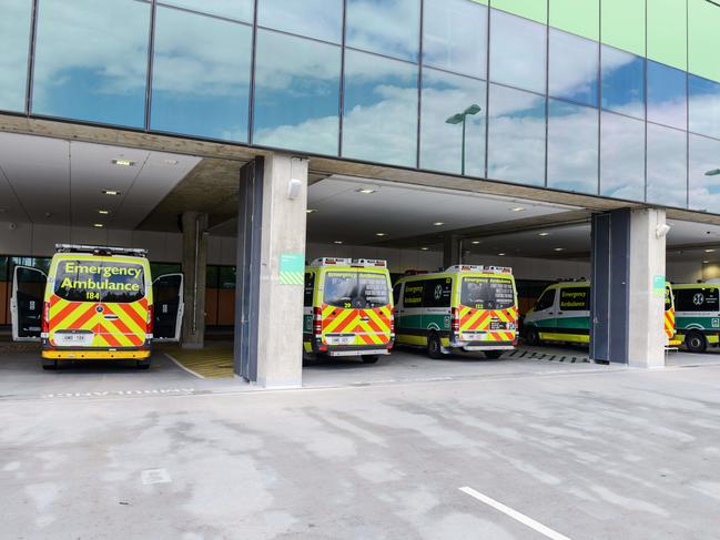 Covid-19 patients were forced to ramp outside the RAH overnight, while one positive person waited three hours for an ambulance. Picture: NCA NewsWire/Brenton Edwards