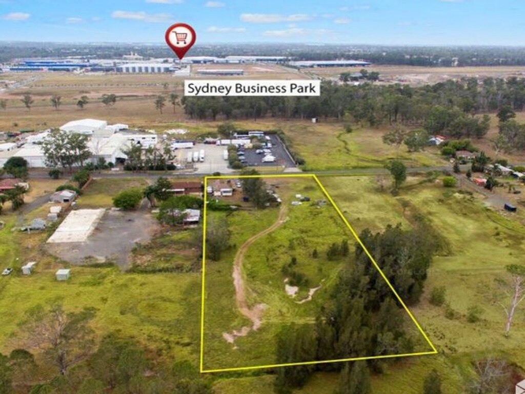 The property is less than a 10-minute drive from the Marsden Park commercial centre with outlets for Bunnings, Ikea and Lindt.