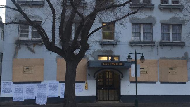 The Gatwick Hotel in St Kilda has been closed — but not before its previous owners took one final parting shot.