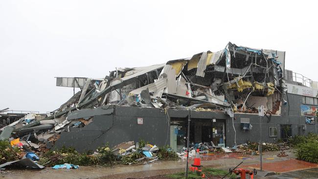 The old Kurrawa Surf Club being demolished. Photo by Richard Gosling.