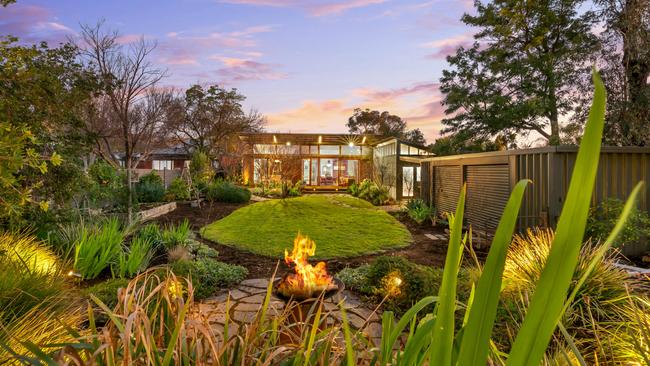 This property has a fire pit too. Picture: Ouwens Casserly Real Estate