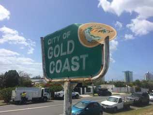 The City of Gold Coast boundary sign on the border at Dixon Street Coolangatta.