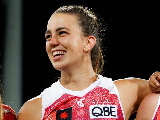 GOLD COAST, AUSTRALIA - NOVEMBER 11: Chloe Molloy of the Swans sing the team song during the 2023 AFLW First Elimination Final match between The Gold Coast SUNS and The Sydney Swans at Heritage Bank Stadium on November 11, 2023 in Gold Coast, Australia. (Photo by Dylan Burns/AFL Photos via Getty Images)
