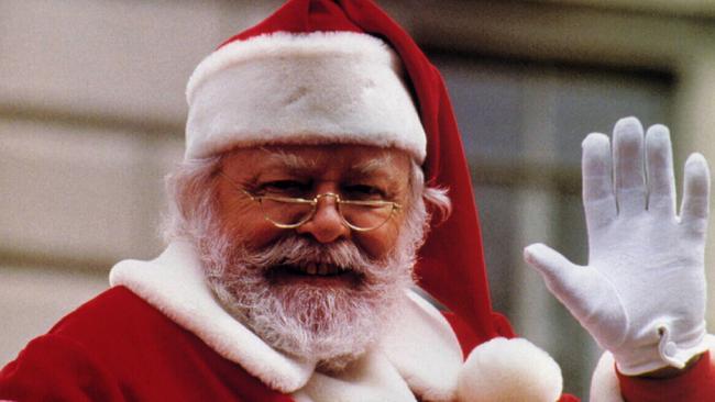 Richard Attenborough as Father Christmas in the remake of Miracle On 34th Street (1994).