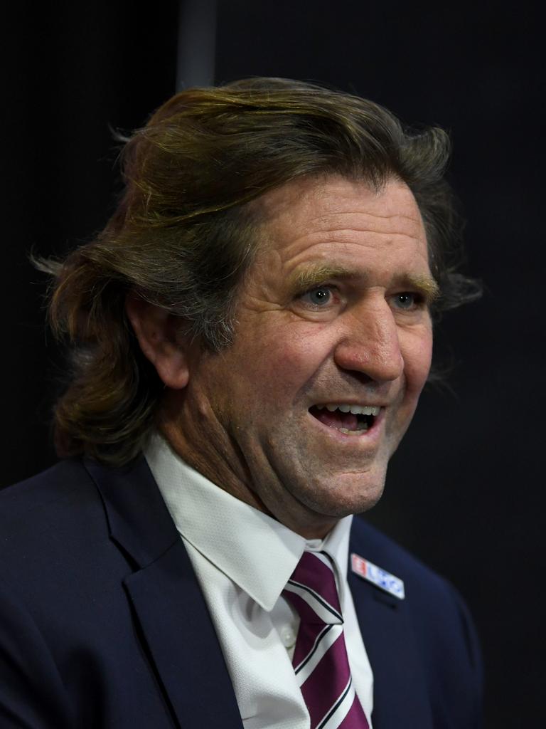 Des Hasler in Round 22.