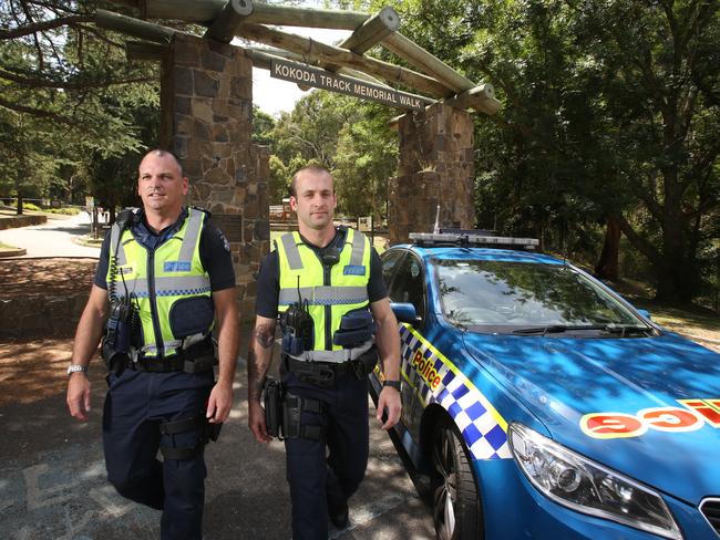 1000 Steps is supposed to be closed due to extreme weather tomorrow. People are always found inside the park despite it being closed. L- R Senior Leading Constable  Michael Dobson andConstable Toby Leadly.Picture: Stuart Milligan