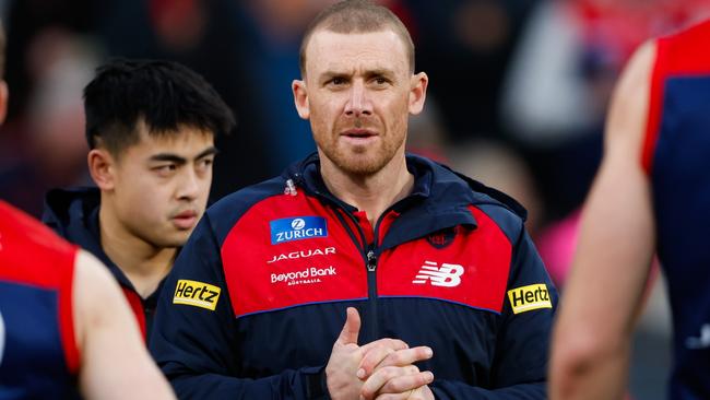 Simon Goodwin is standing strong. Photo by Dylan Burns/AFL Photos via Getty Images.