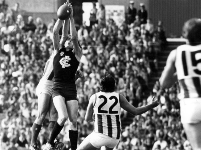 Big crowd: North Melbourne beat Carlton by a point in the 1976 VFL Preliminary Final and VFL Park on Saturday, September 18, 1976. Picture: HWT Library