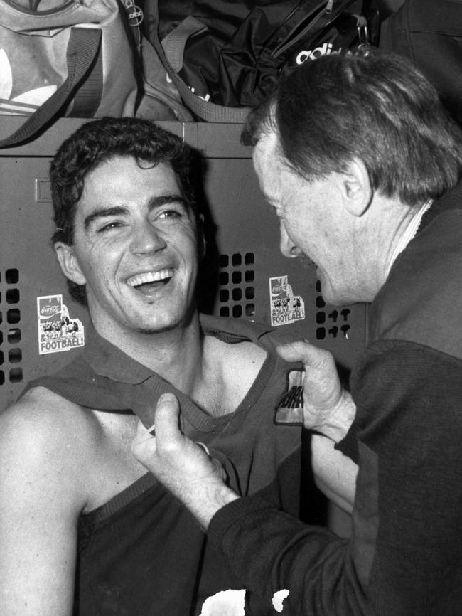 Garry Lyon is congratulated by his coach John Northey after scoring the winning goal in the 1988 Elimination Final.