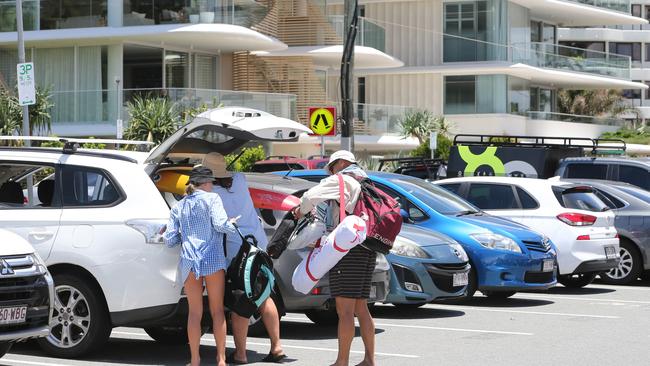 The struggle to find a park at Burleigh at the beachfront. Picture:Richard Gosling.